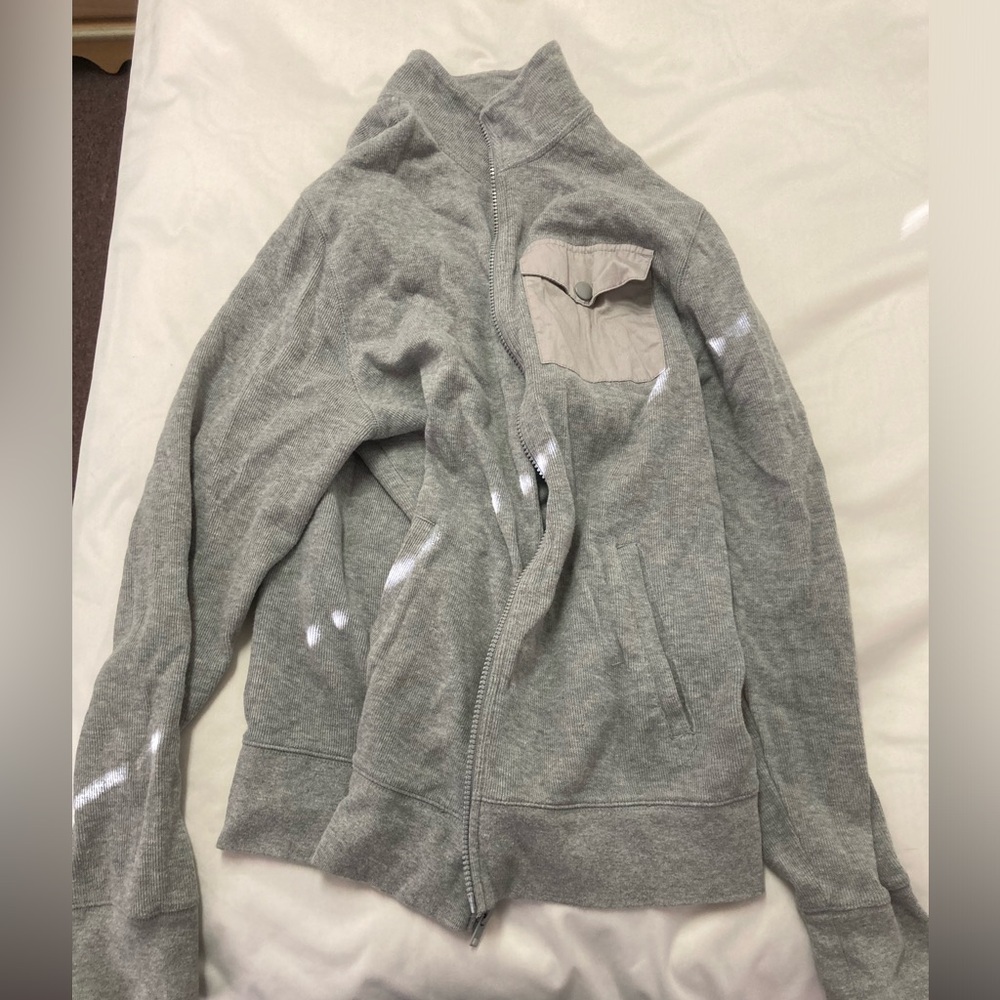 Full zip sweatshirt